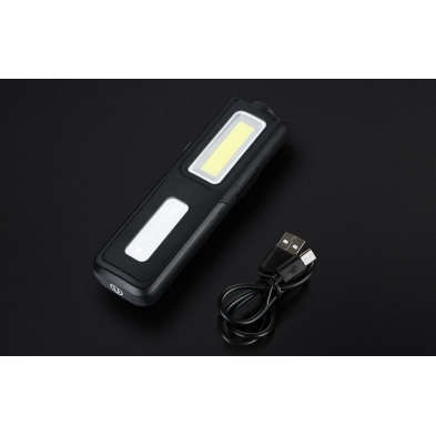 Carga mediante USB - Esta lámpara dispone de una función de suministro USB para otros dispositivos.