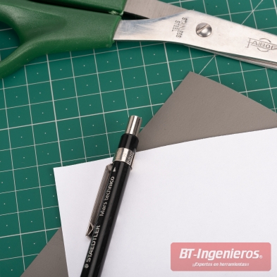 Herramientas de corte sobre tapete autocicatrizante de PVC profesional