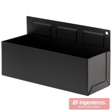 Interior del soporte metálico con perforaciones para herramientas de mano