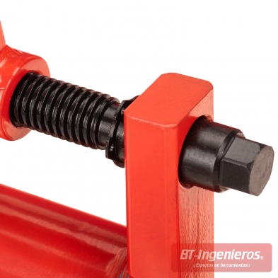 Detalle del tornillo de ajuste con perno hexagonal y cuerpo reforzado.