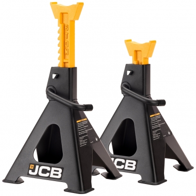 Juego de 2 caballetes JCB para coche 6000 kg por par en entorno de taller
