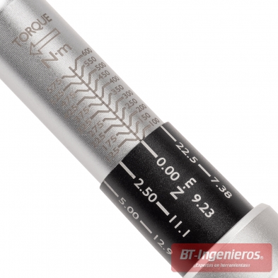 Escala grabada de torque 100–600 Nm en llave dinamométrica JCB 3/4".