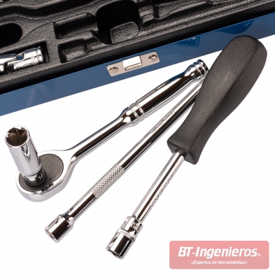 Se suministran numerosas medidas con llaves de vaso largas y cortas, llave de carraca 1/4", atornillador & extensiones.
