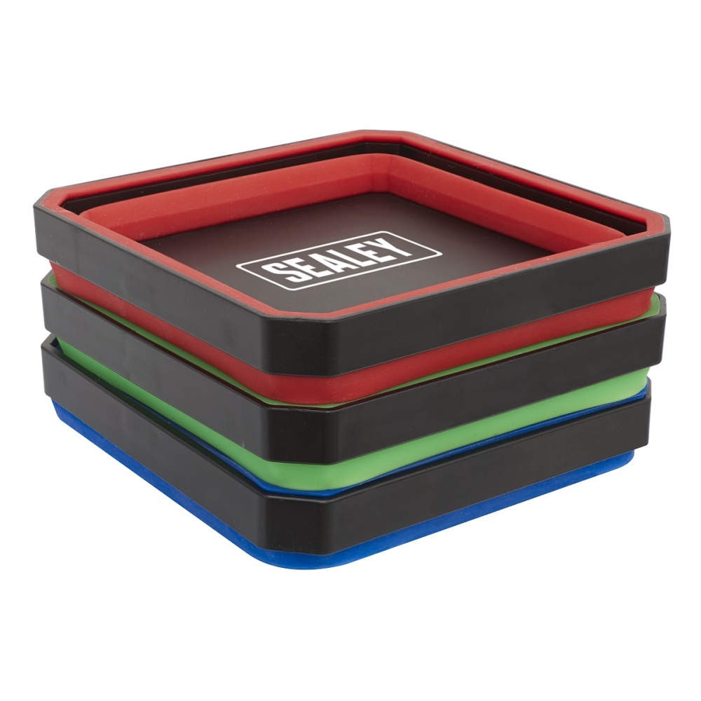 Se suministra pack de 3 bandejas magnéticas de color rojo, azul y verde.