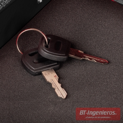 El carro de herramientas se envía con 2 llaves incluidas.