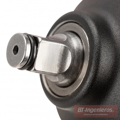 Detalle del cuadradillo de salida de 1/2'' de la llave de impacto JCB RP9510-KIT