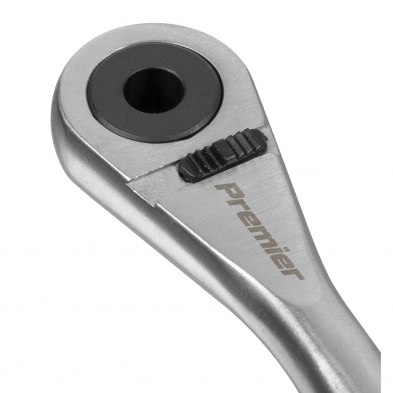 Encaje 1/4" hexagonal para puntas estándar de precisión.