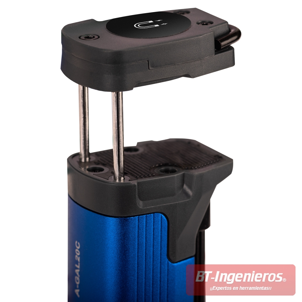 Detalle del soporte retráctil extensible en lámpara profesional LED