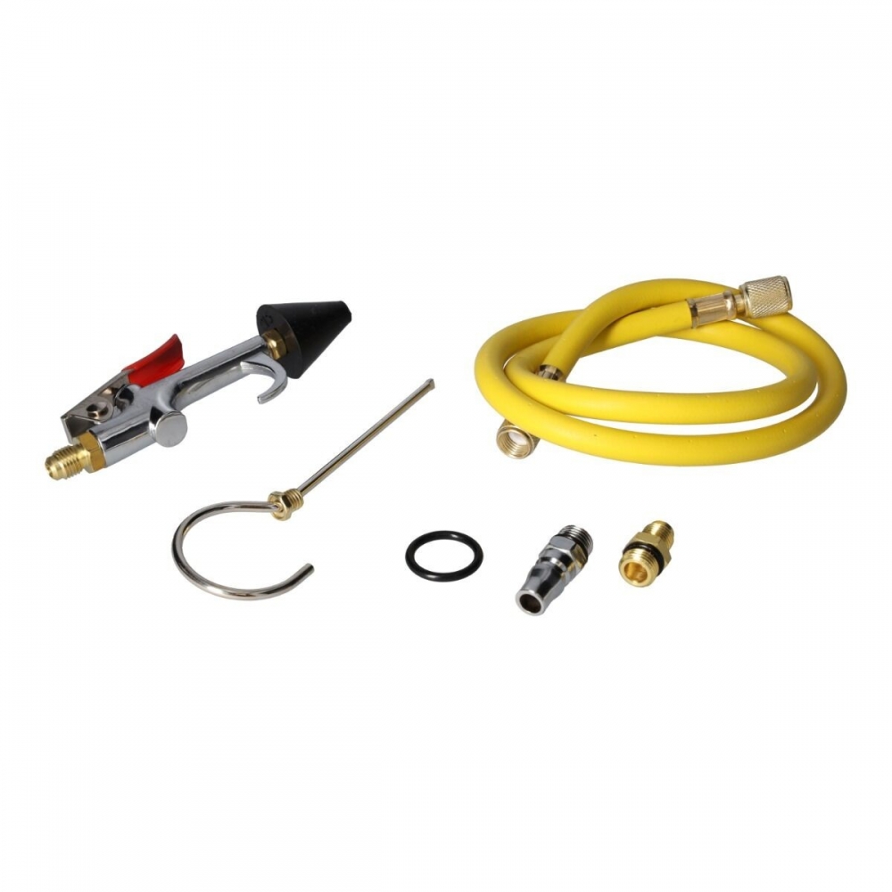 Componentes del kit de limpieza para aire acondicionado con manguera, pistola y adaptadores.