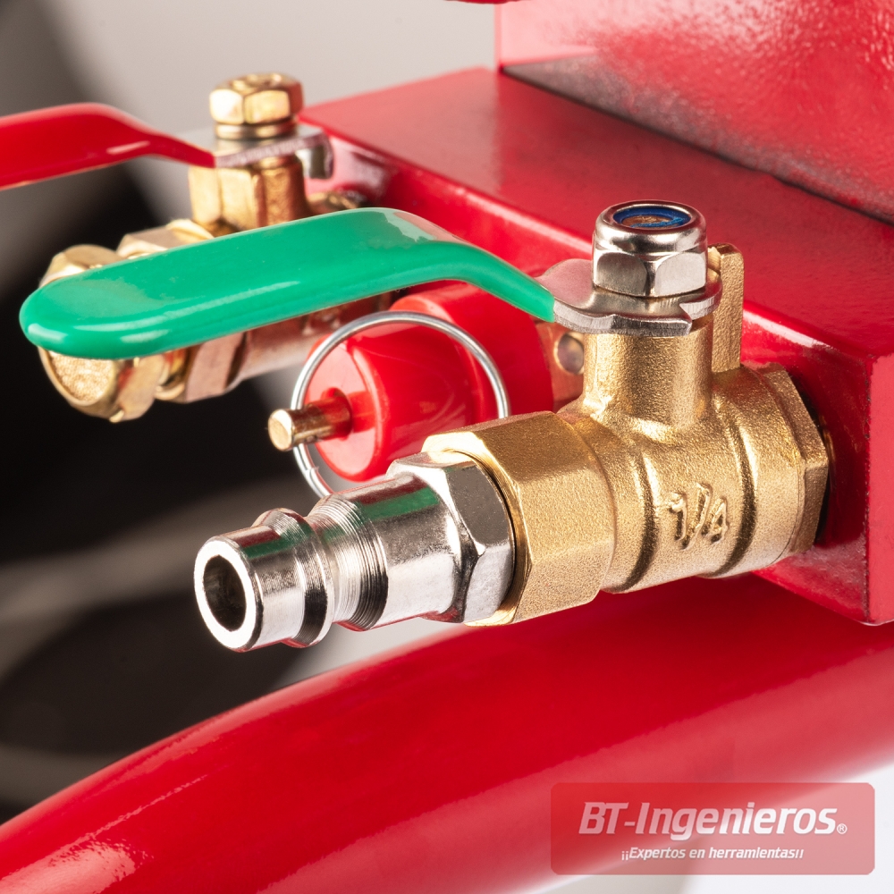 Base metálica reforzada con entrada de aire y fijación de seguridad del gato neumático.