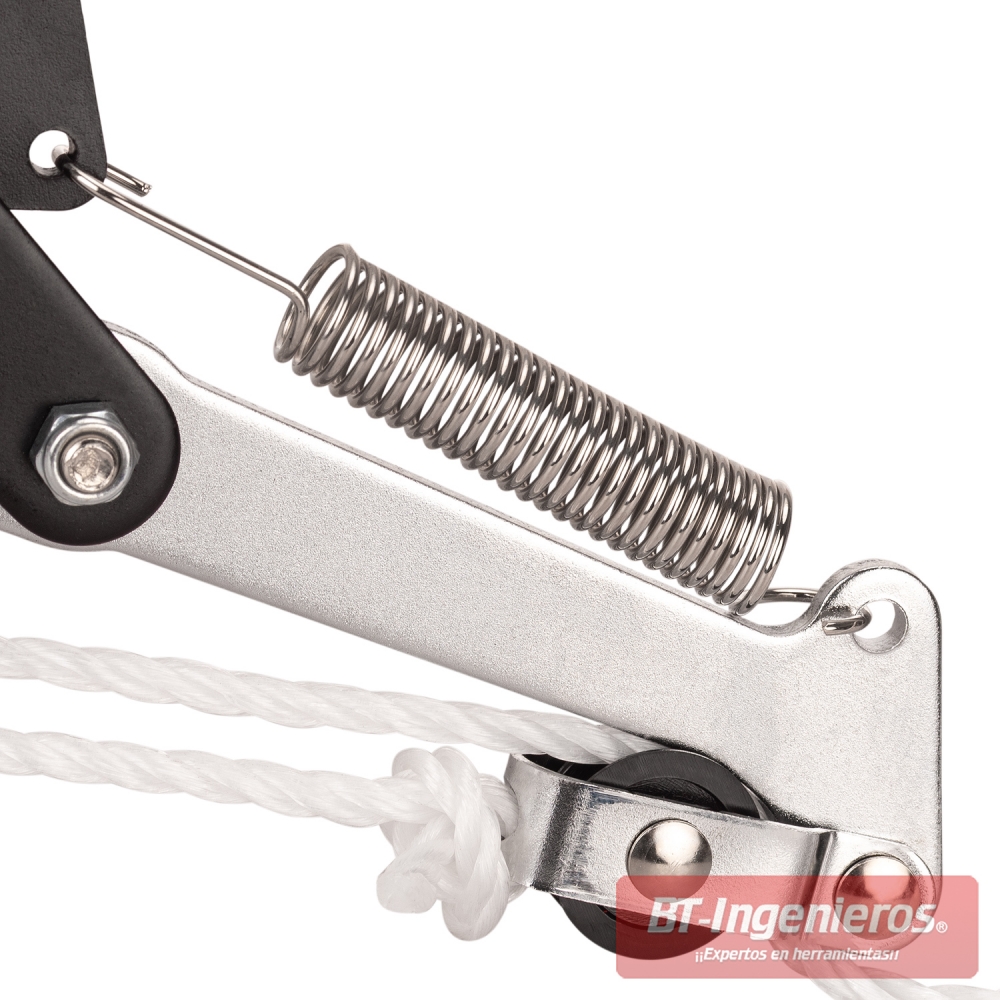 Detalle del muelle y polea de la podadora de pértiga con accionamiento por cuerda