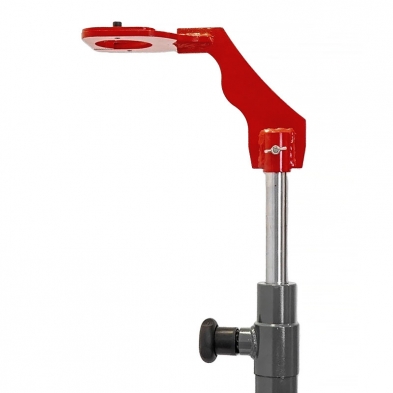 Soporte de puntal MacPherson montado sobre gato de transmisión durante uso