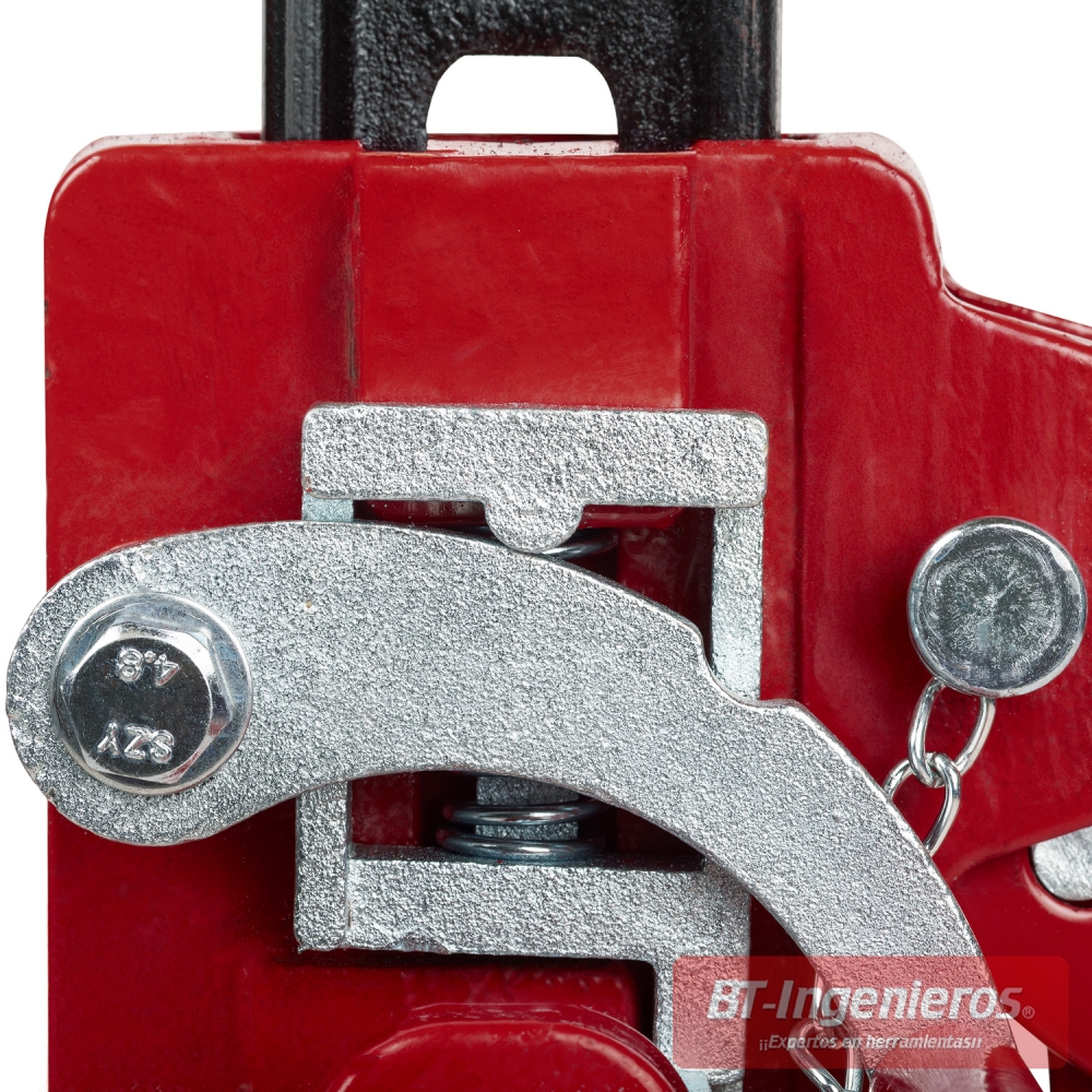 Detalle del seguro de inversión modo elevación y bajada del gato de trinquete.