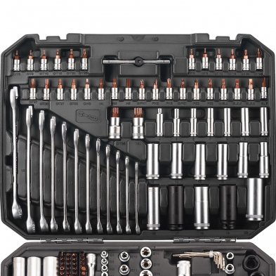 Parte superior del maletín Rockforce con llaves combinadas y vasos largos