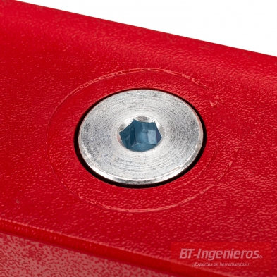 Detalle del tornillo hexagonal del soporte transversal Piramide ST-GT2