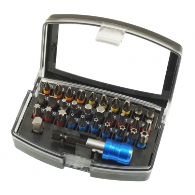 Maletín con 31 piezas, constituido por adaptador para atornillador de 1/4" y 30 puntas de atornillado.