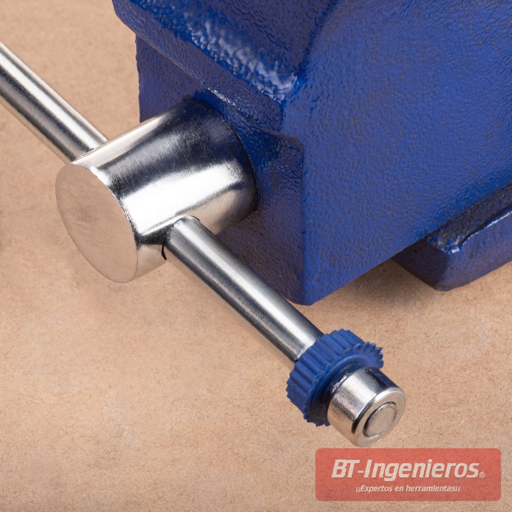 detalle maneral tornillo de banco profesional acero cromado