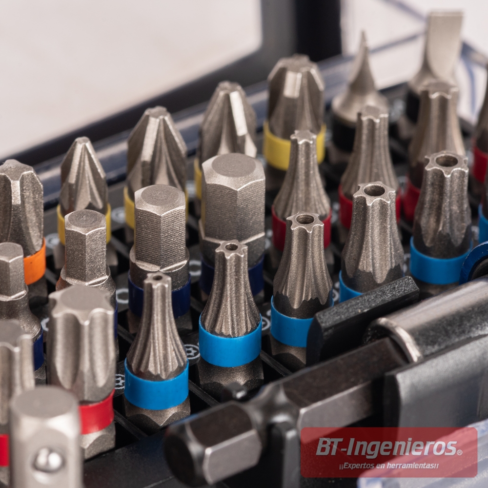 Detalle de puntas S2 planas, Phillips, Pozidriv, hexagonales y Torx organizadas por colores