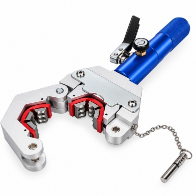 Maletín con crimpadora hidráulica manual y matrices para mangueras de climatización.