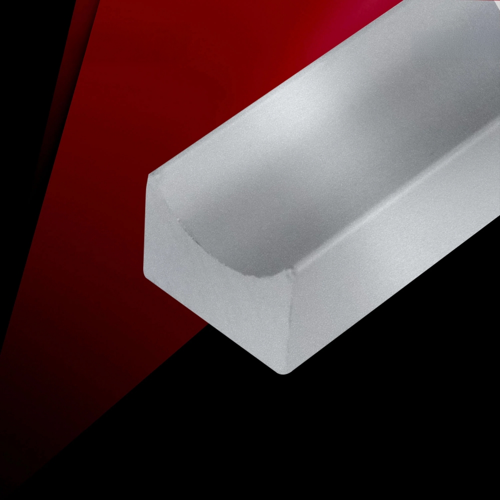 Detalle del perfil acanalado de una guía de aluminio para curvadora de tubos