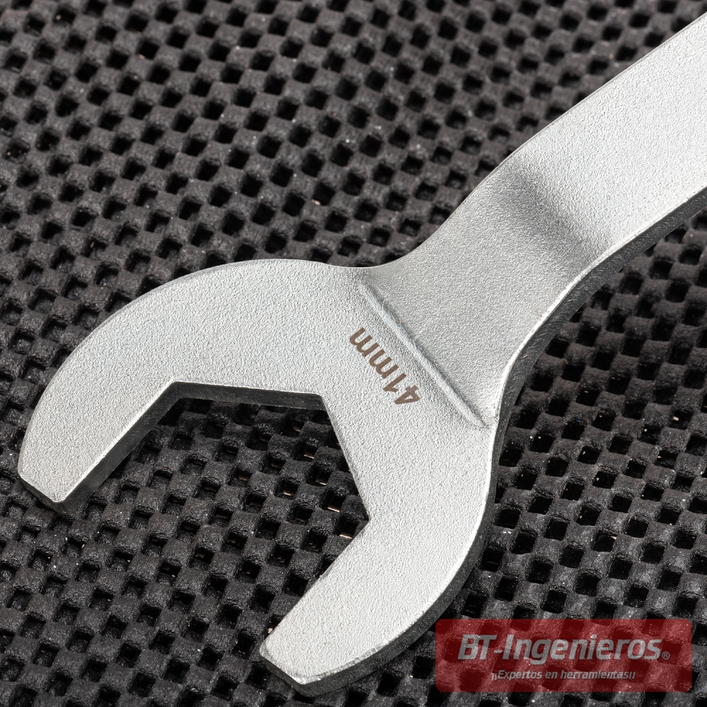 Detalle de cabeza de perfil fino de llave Opel GM para bomba de agua